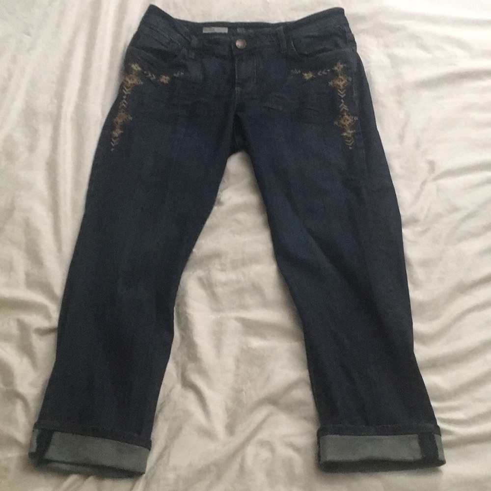 Kit from the Lloyd jean capris with tribal print